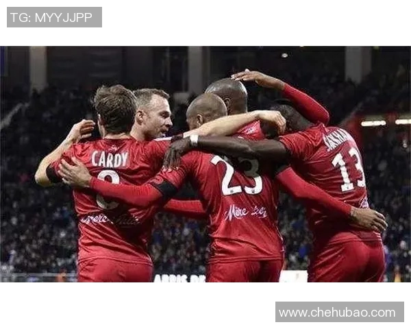 足球激战朗斯主场迎战第戎双方争夺三分精彩对决即将上演